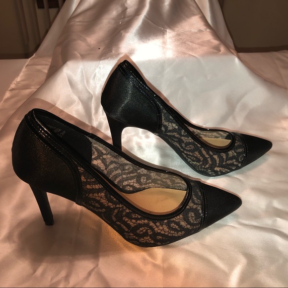 Phone - Picture 3 of 5